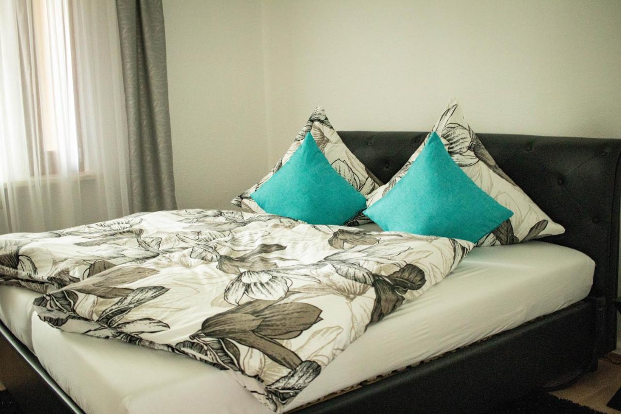 Ferienwohnung Am Schlosspark Ebersdorf  外观 照片