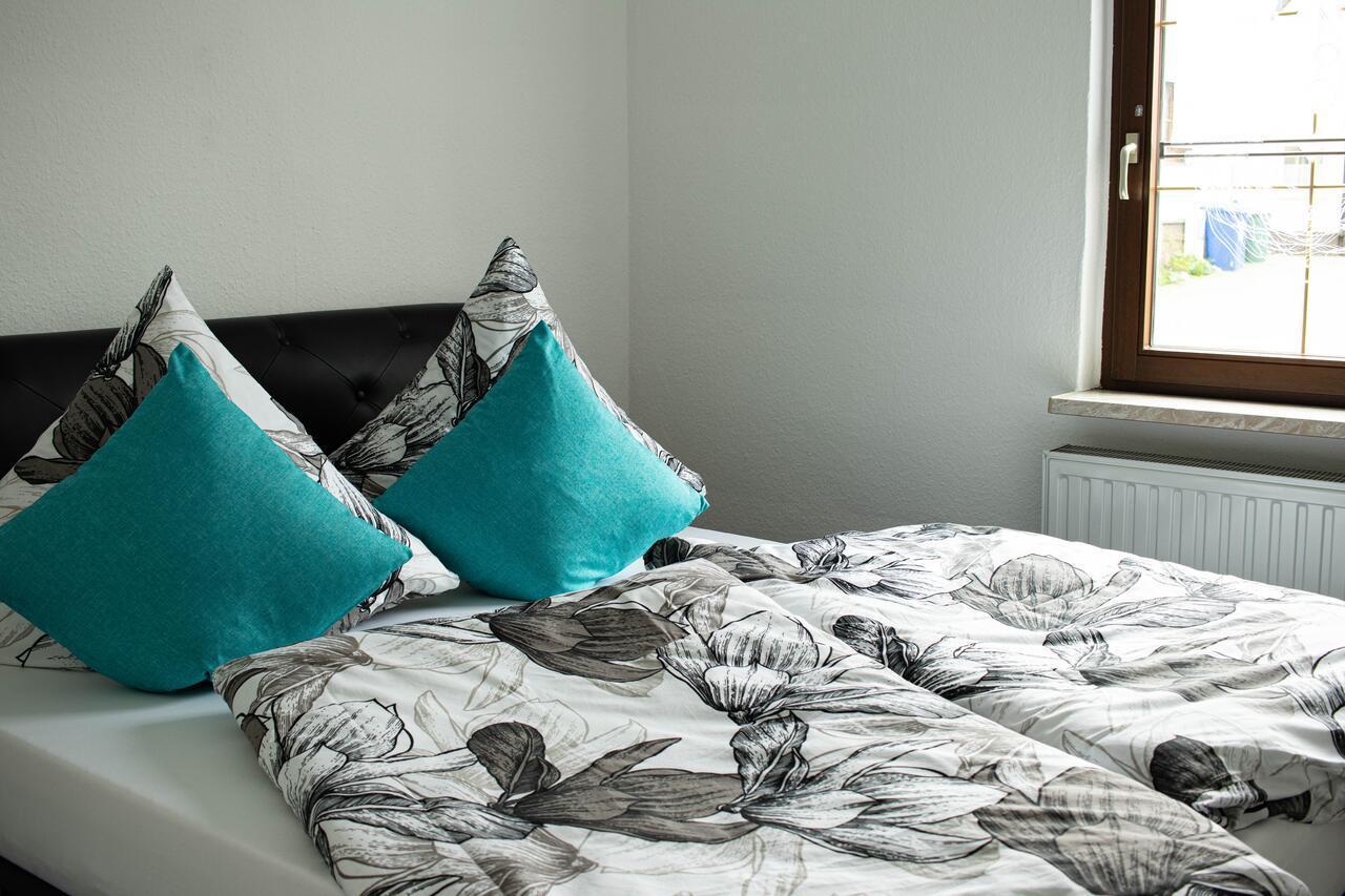 Ferienwohnung Am Schlosspark Ebersdorf  外观 照片